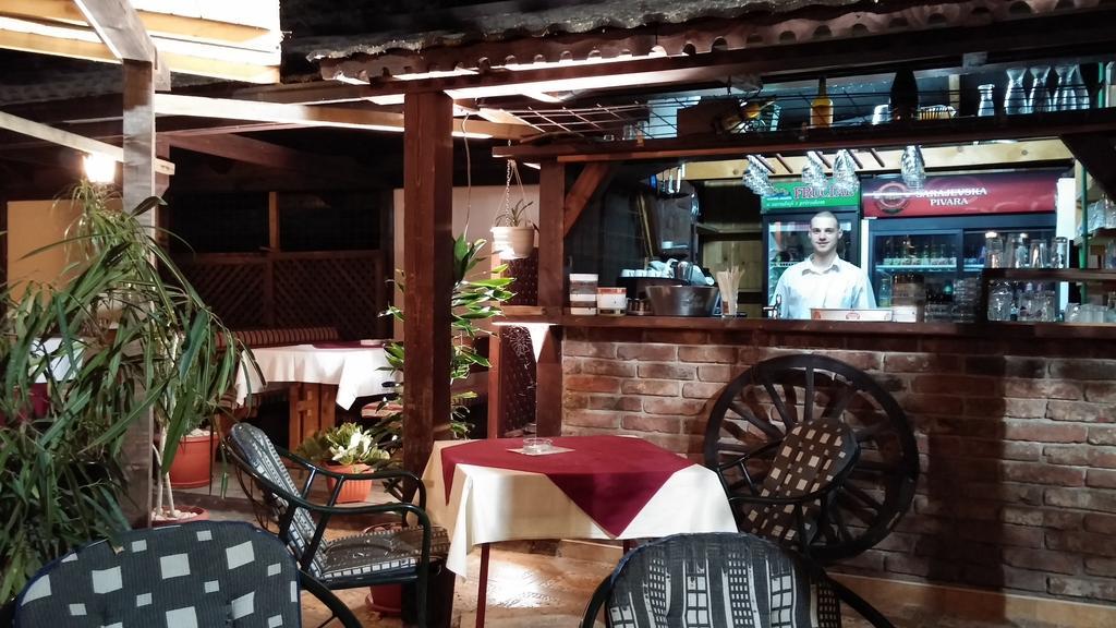 B&B Bazeni SJJ Exteriör bild