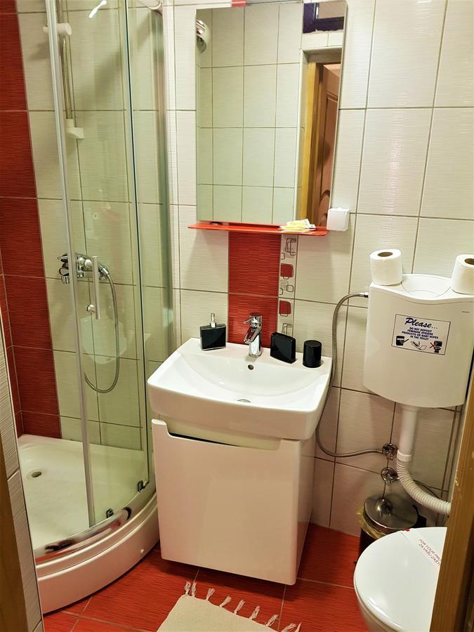 B&B Bazeni SJJ Exteriör bild